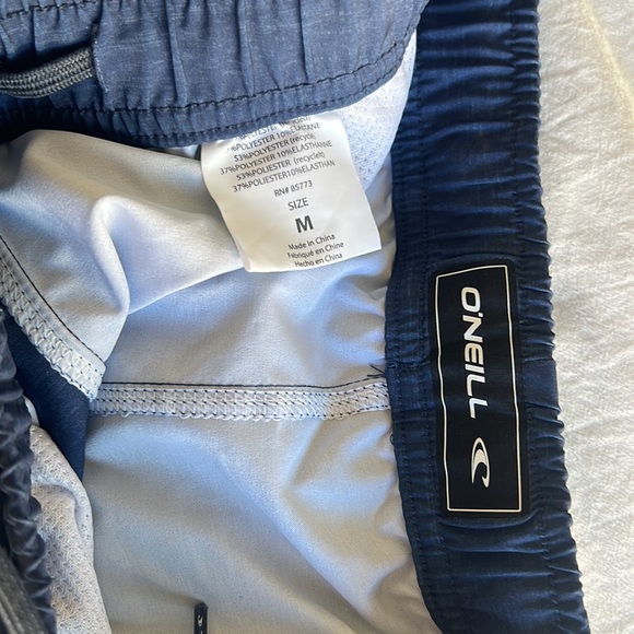 O’Neill swim trunks - Picture 3 of 5